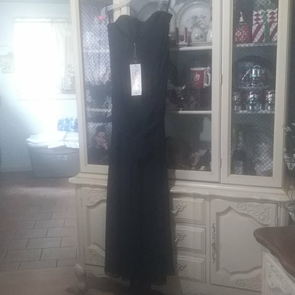 Dress - Picture 4 of 5